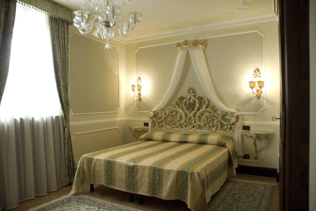 Ca' Cavalli * Venice