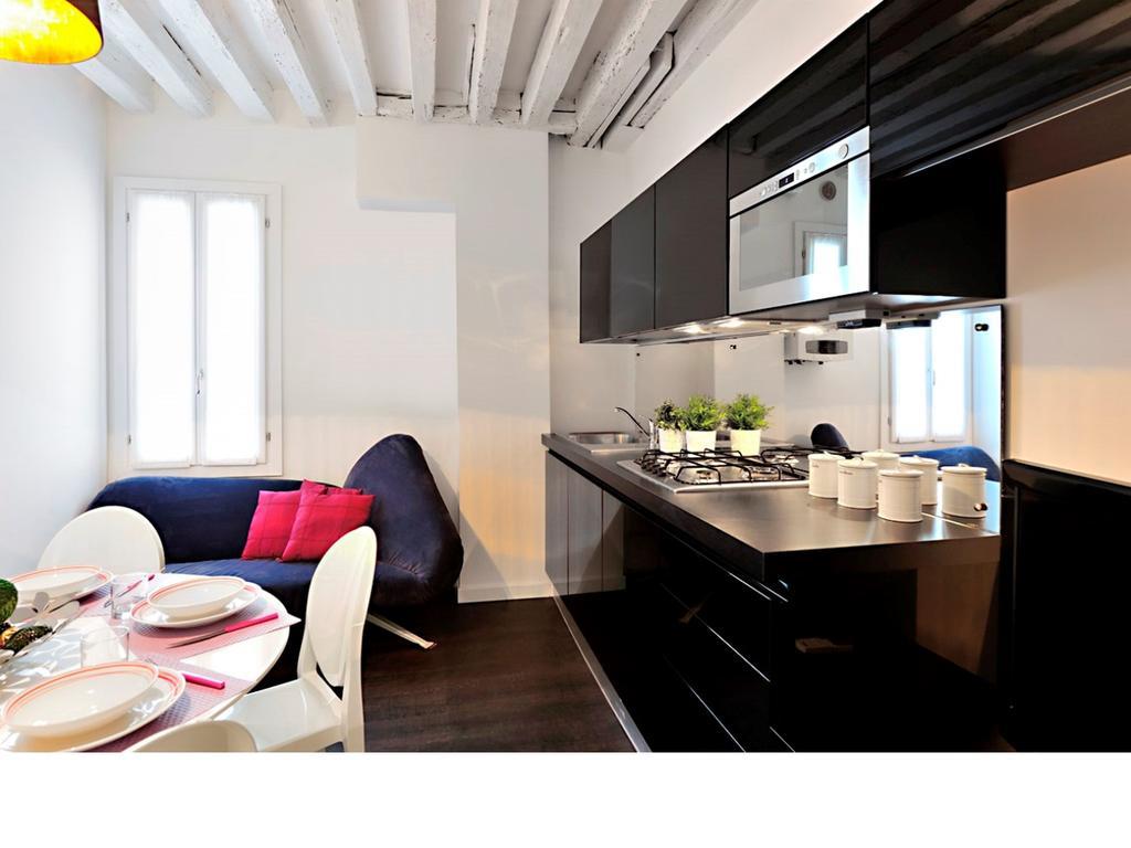 Faville Apartment *