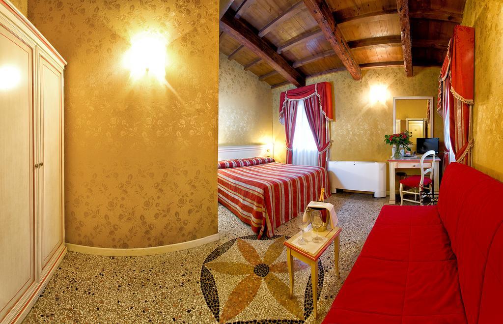 Guest house Ca' San Polo 3*