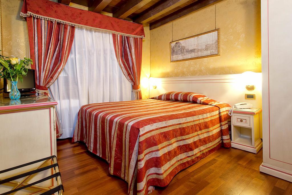Guest house Ca' San Polo 3*