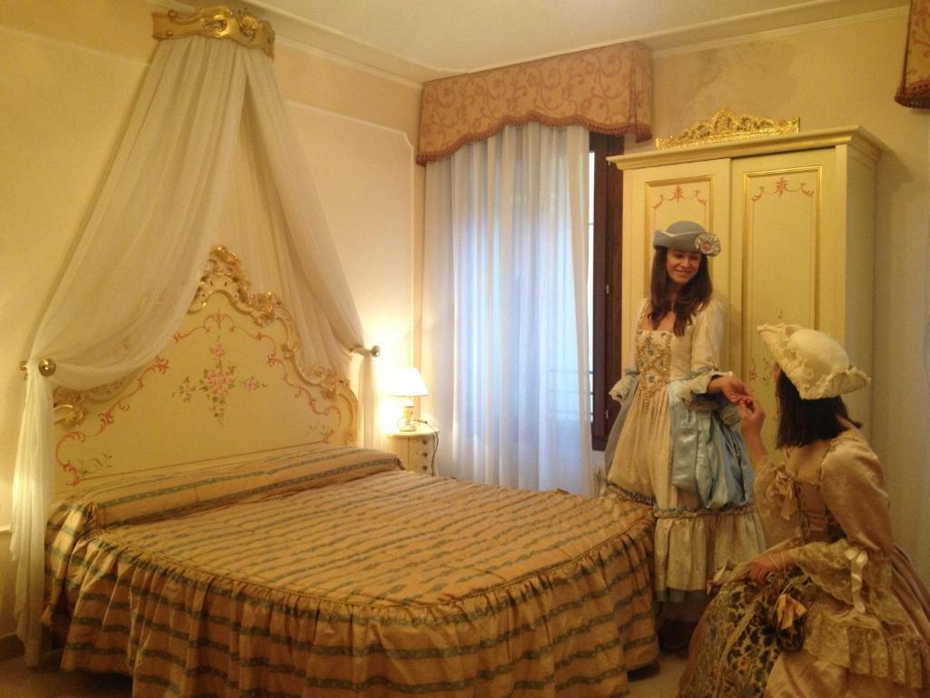 At Leonard * Venice