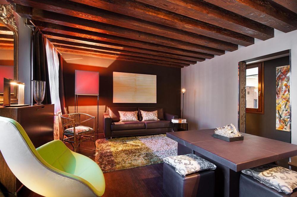 Charming House Iqs *