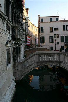 Charming House Iqs * Venice