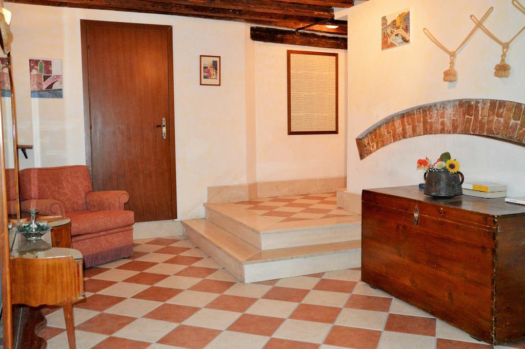 Rialto House Guest house *