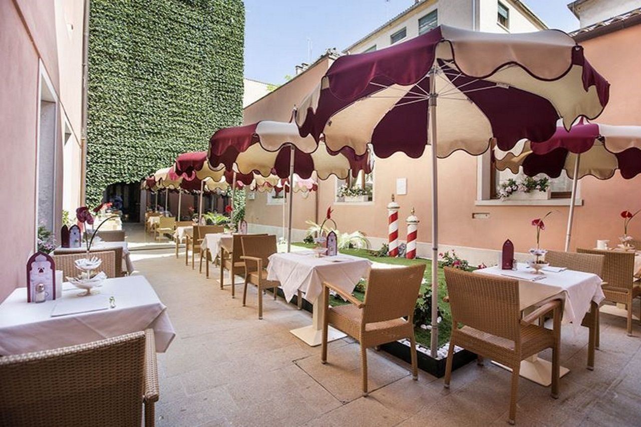Ai Mori D'oriente Hotel 4*