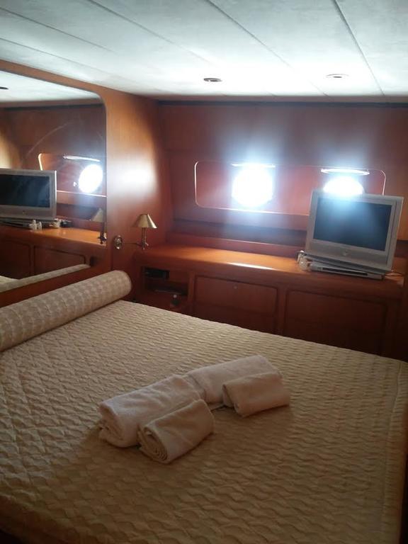 Yacht Diva * Venice