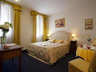 Palazzo Rosa Bed & Breakfast