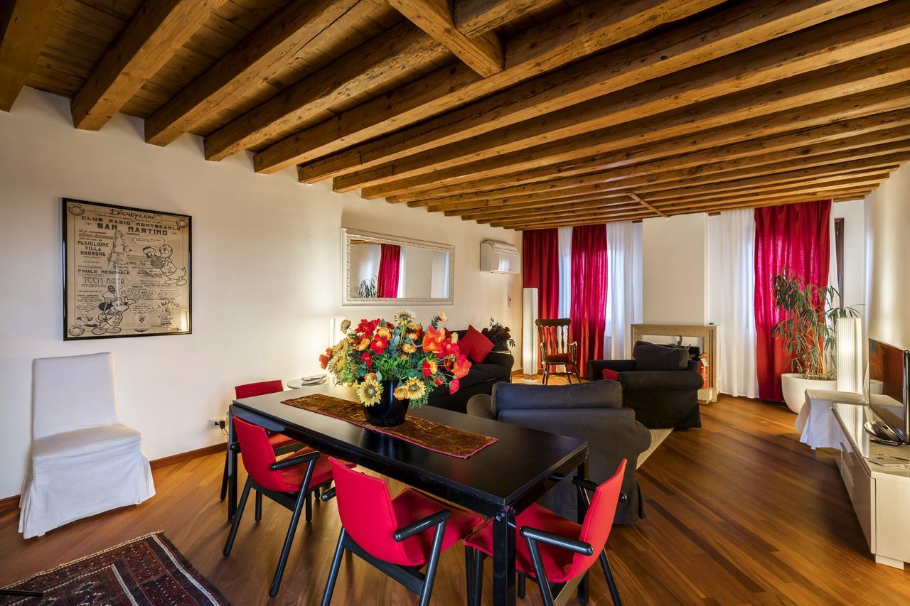 Elegant Terrace Near Piazza San Marco Last Floor No Lift *