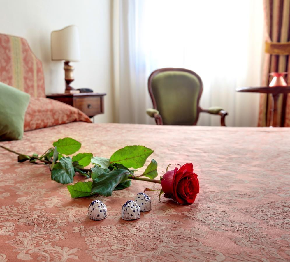 Guest house Palazzo Schiavoni Residenza D'epoca & Suite-apartments 3*