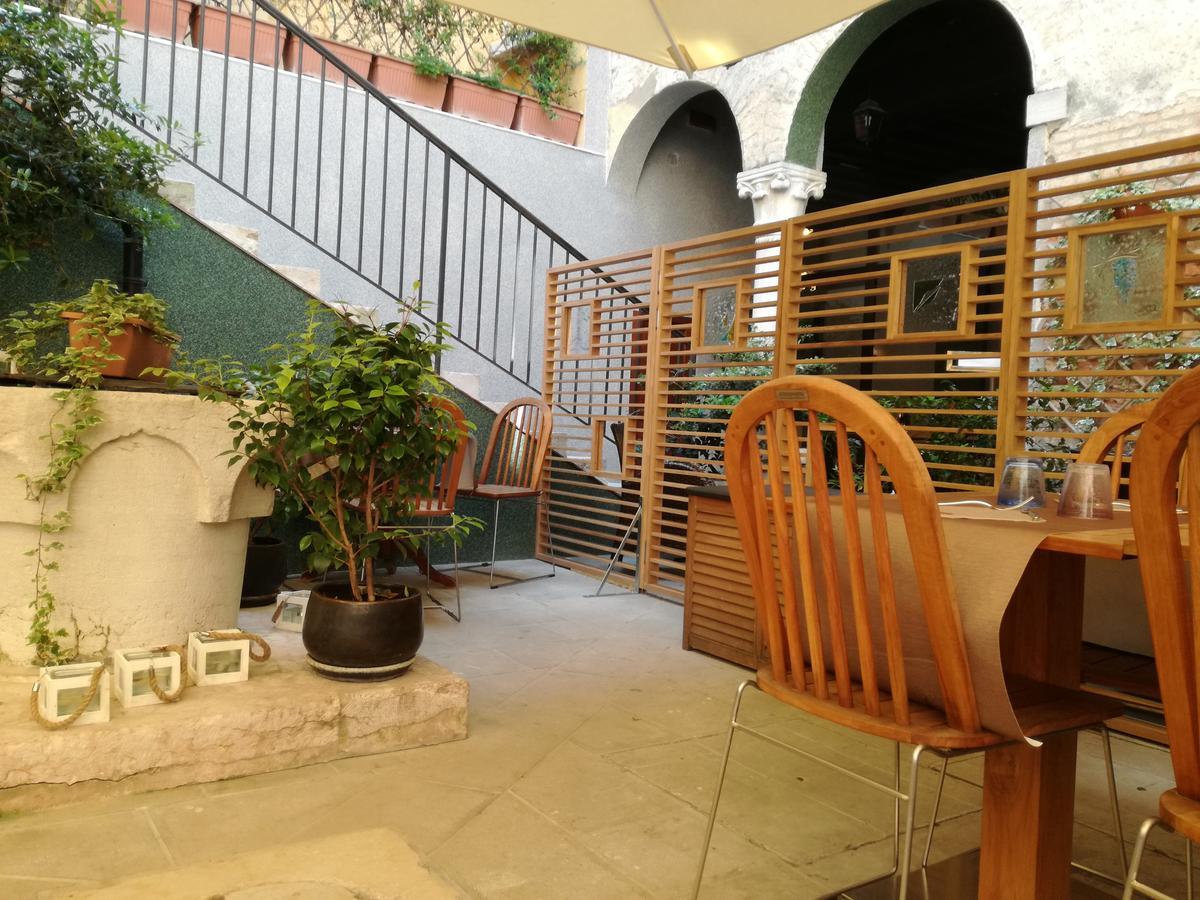 La Corte Acomodação com café da manhã 