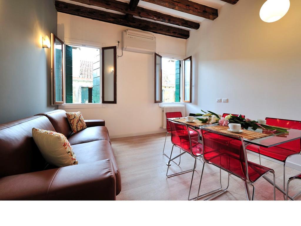 Faville Apartment *