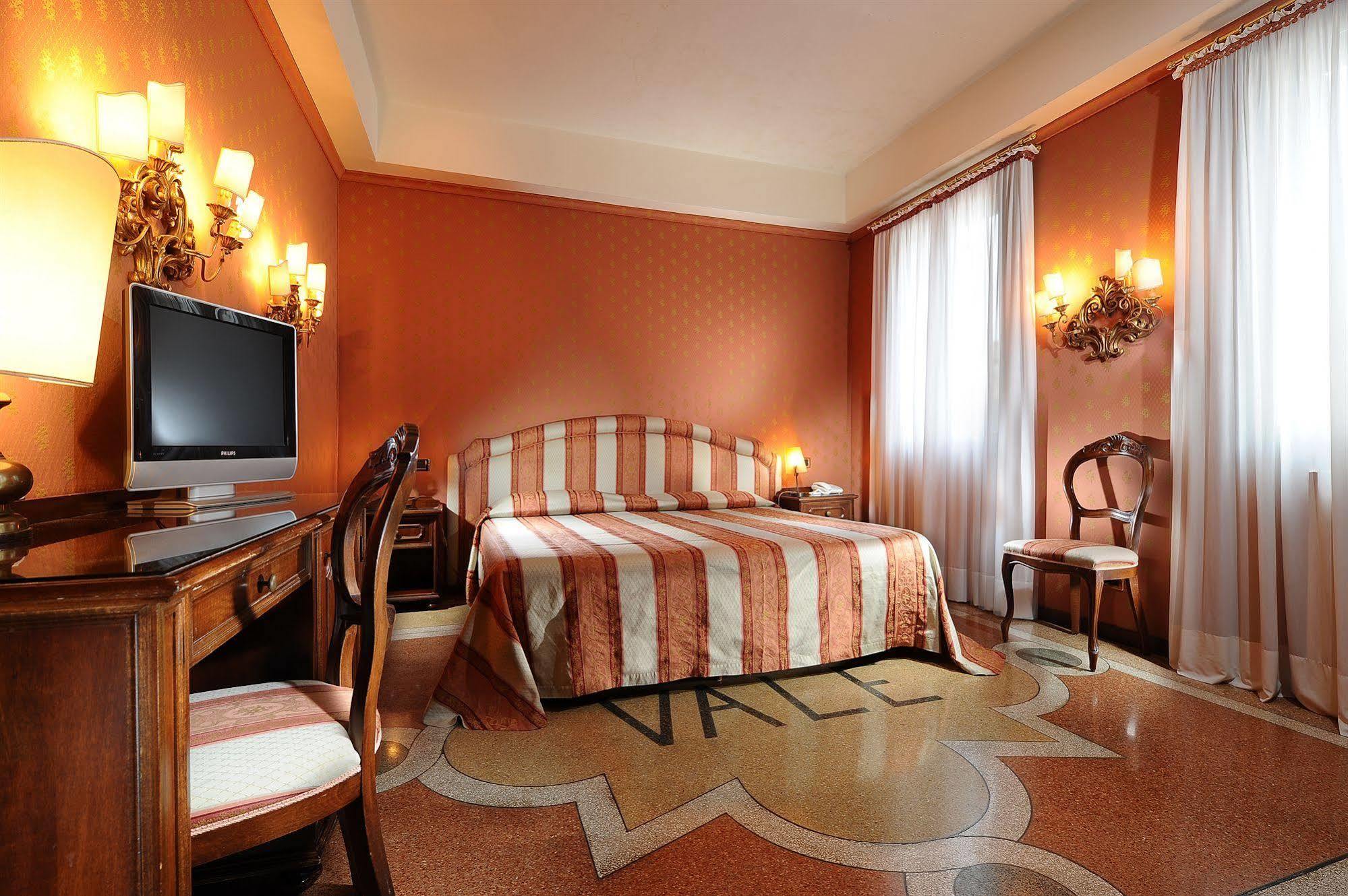 Hotel Abbazia Venice
