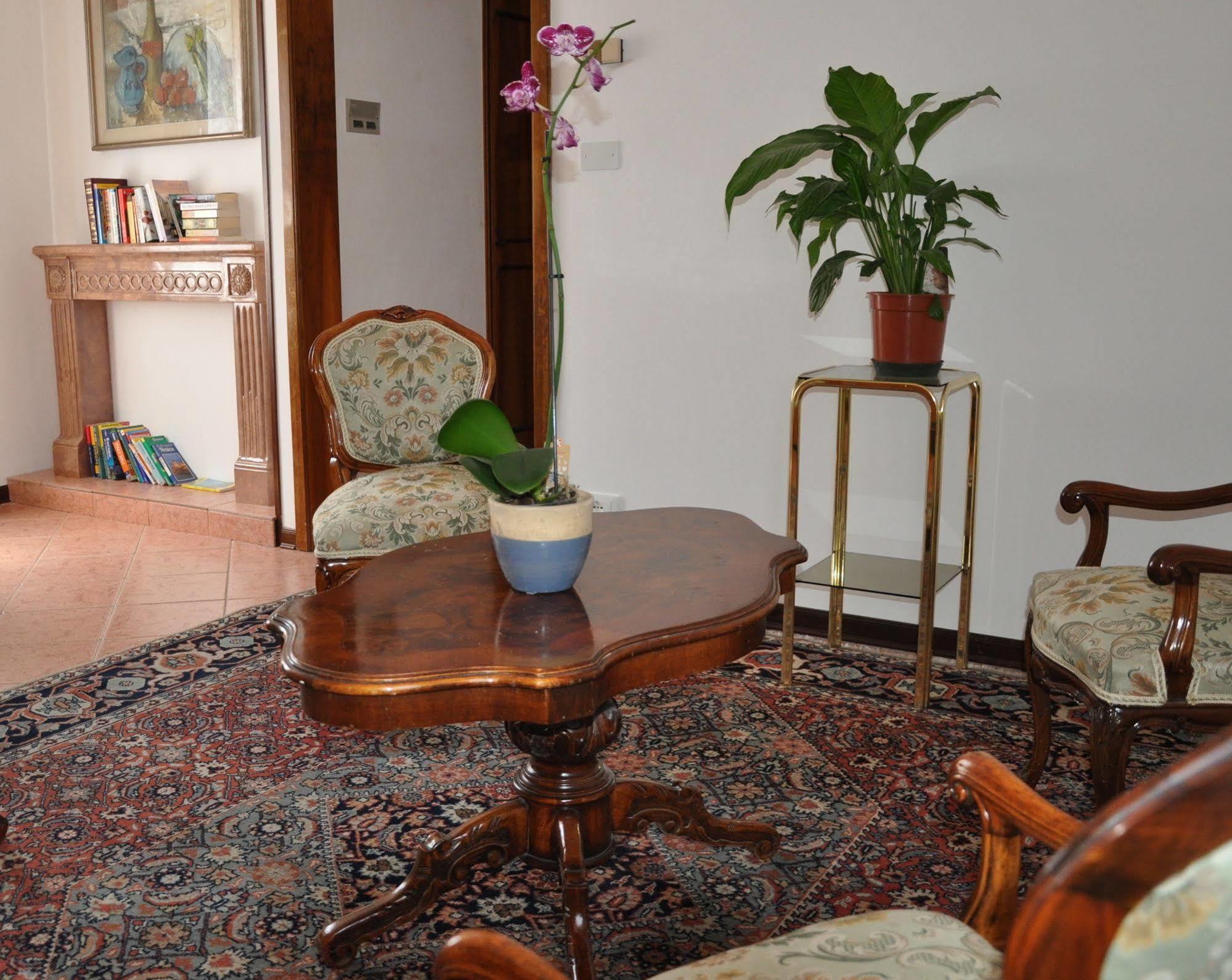 Guest house Ca' Bragadin E Carabba 3*