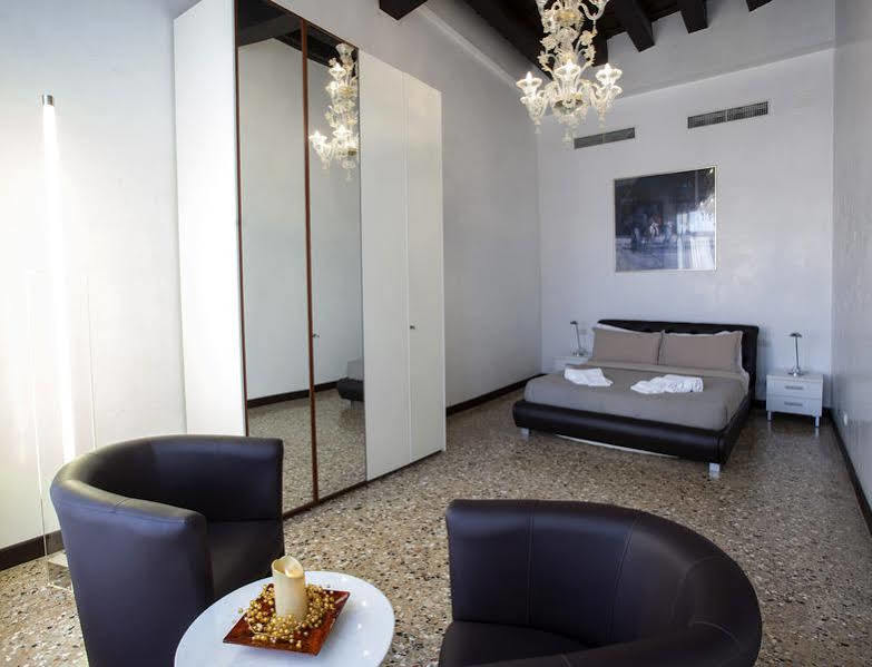 Ca Sant'angelo Apartment Venice
