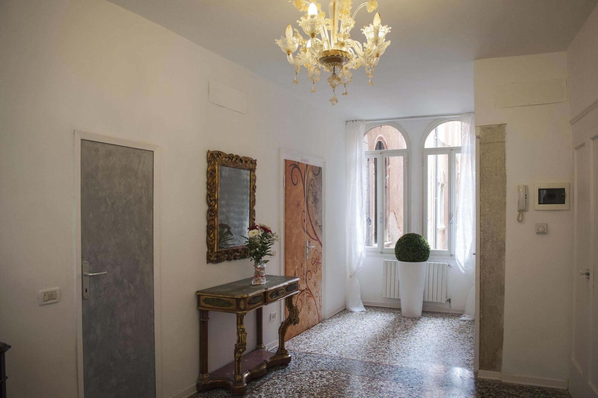 Porta Orientalis Aparthotel