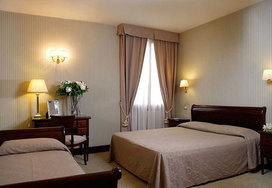Residenza Goldoni Acomodação com café da manhã  3*