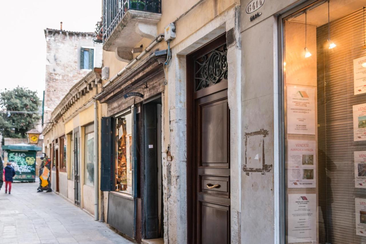 Doge's Pantheon & St.mark School In Hidden Apartment