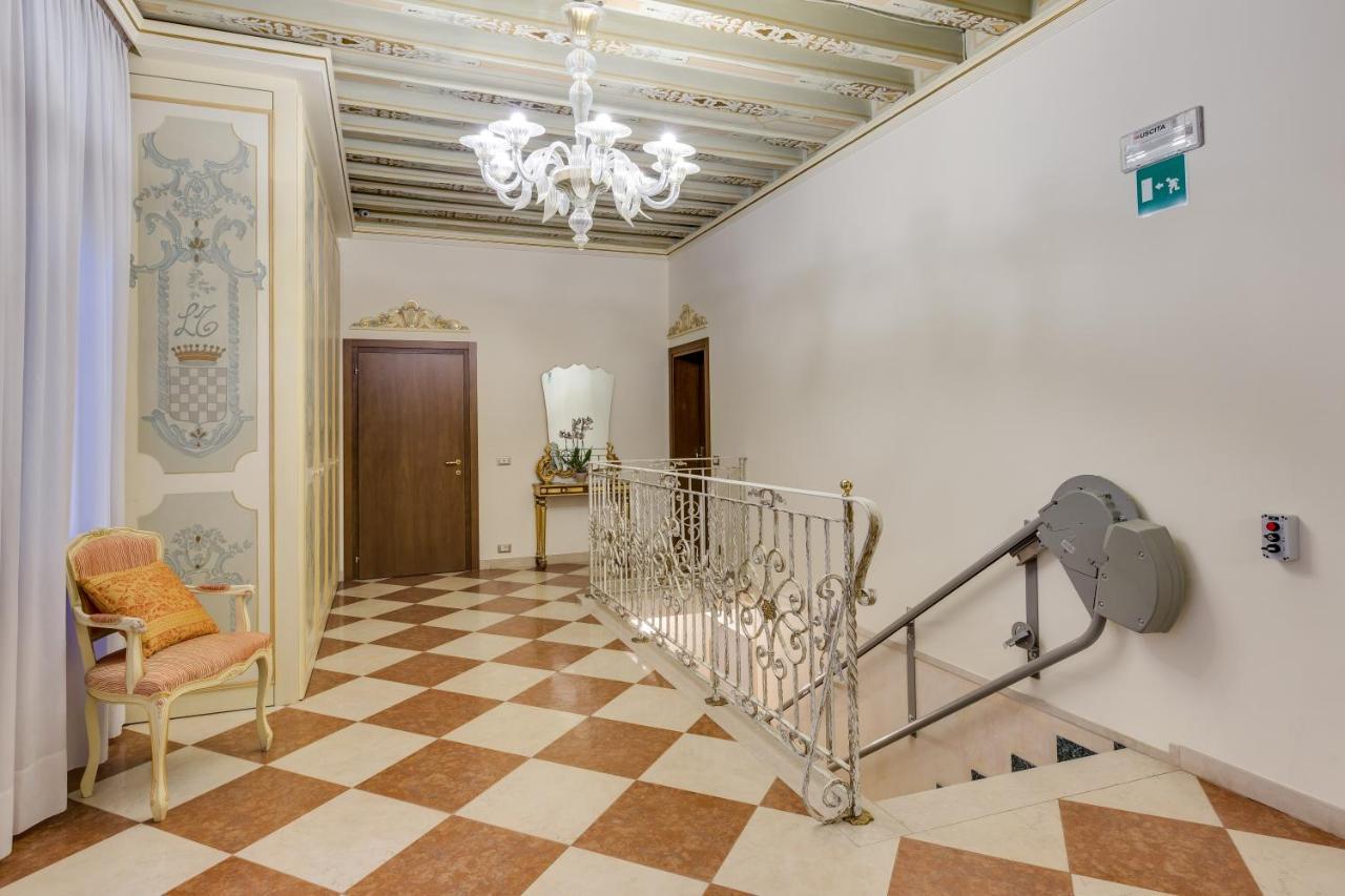 At Leonard Hotel Venice