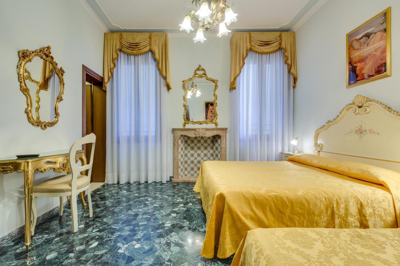 Hotel At Leonard *