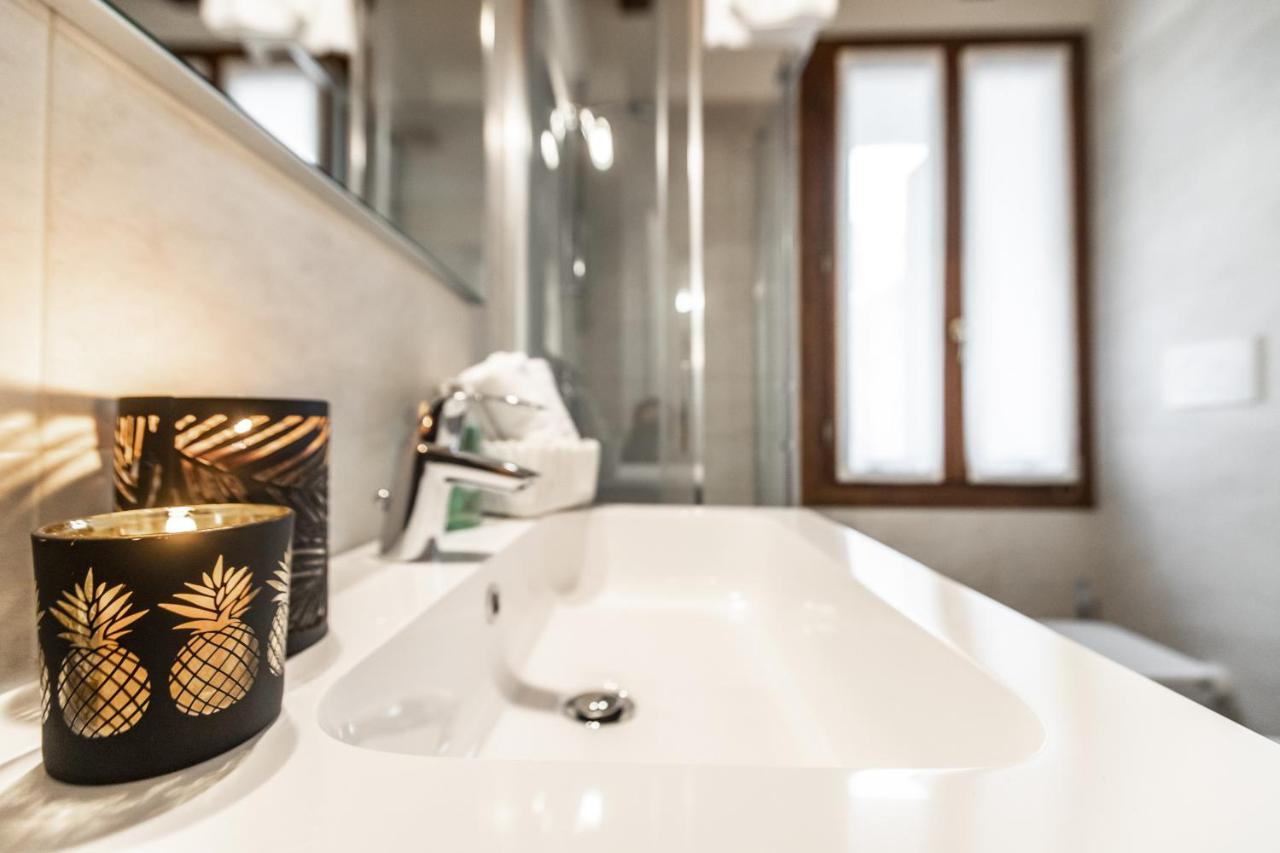 Venetian Exclusive R&r Veneza
