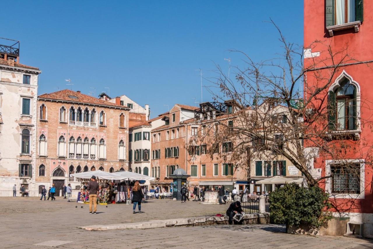 Apartment Fenice Backstage Over Canal Venice