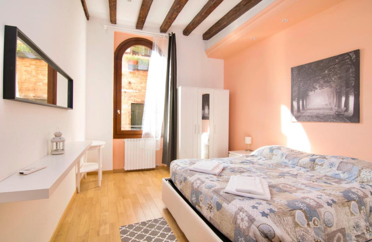 Apartamento S & L House *