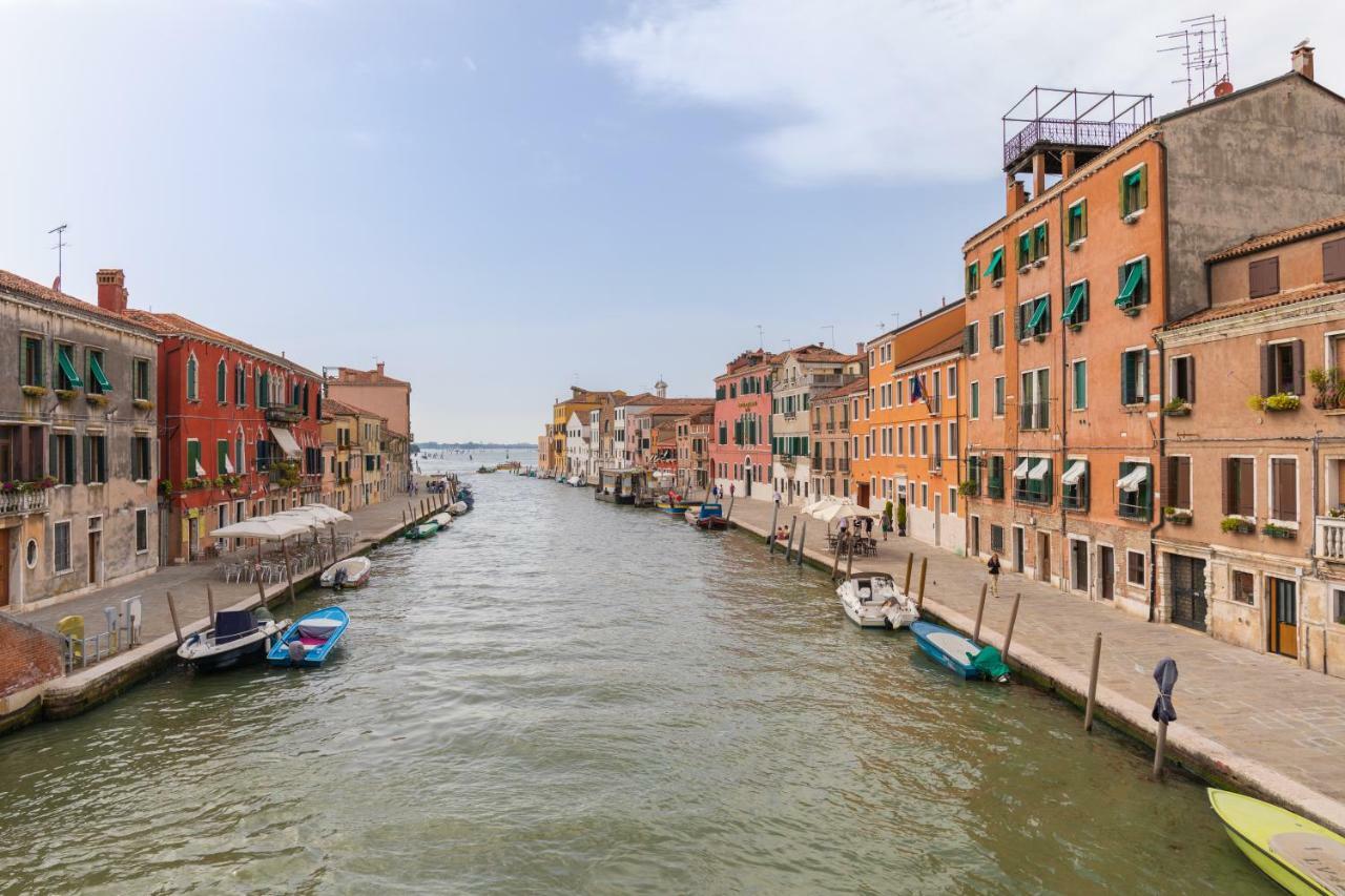 Near Station Santa Lucia Two Bedroom Apartment Venice
