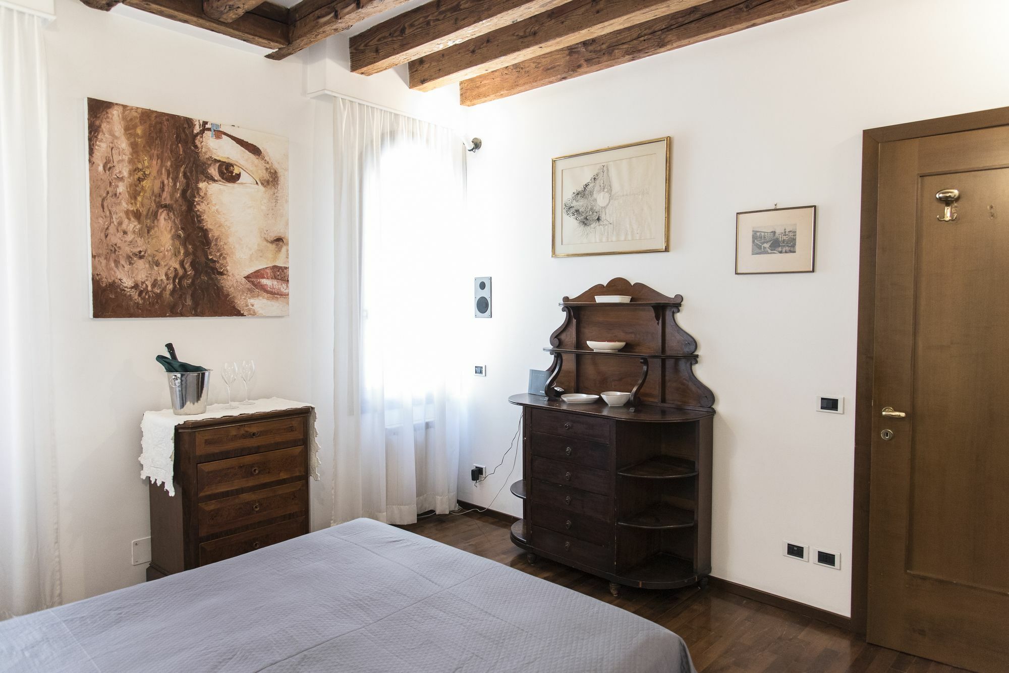 Smart Apartment *