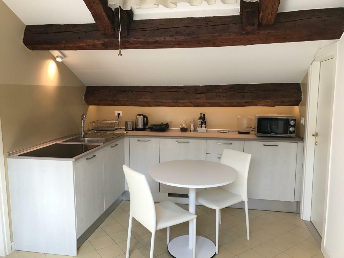 Moonlight Attic Apartment Venice