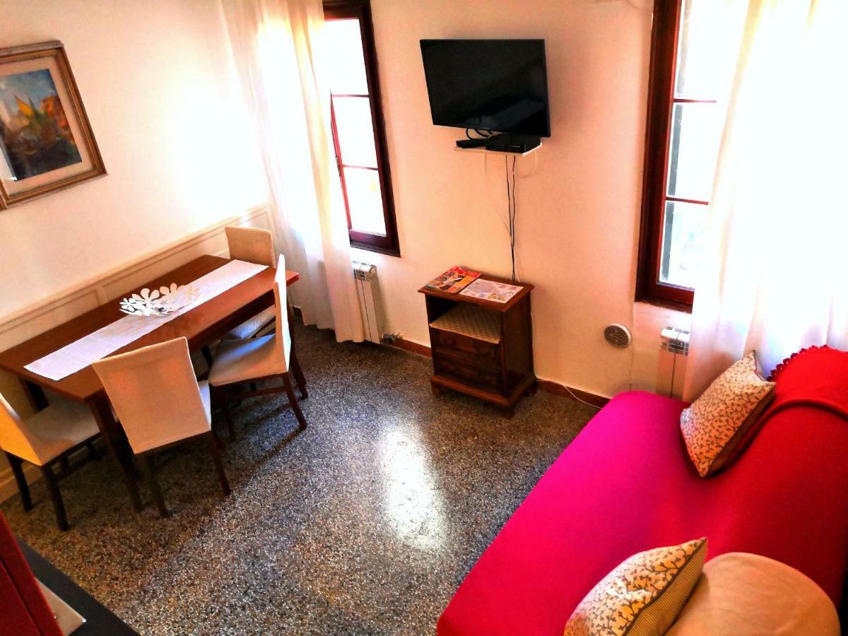 Castello First Apartment Venice