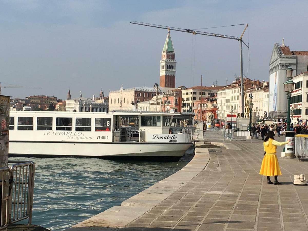 Rosso Veneziano Apartment Venice