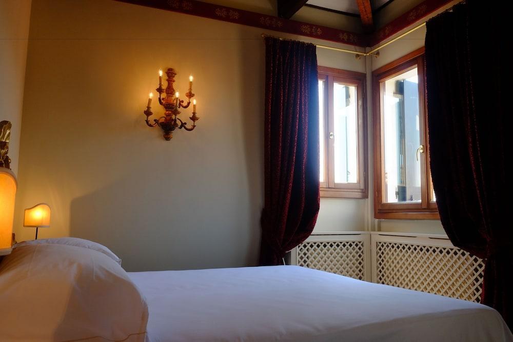 Hotel La Calcina 3*