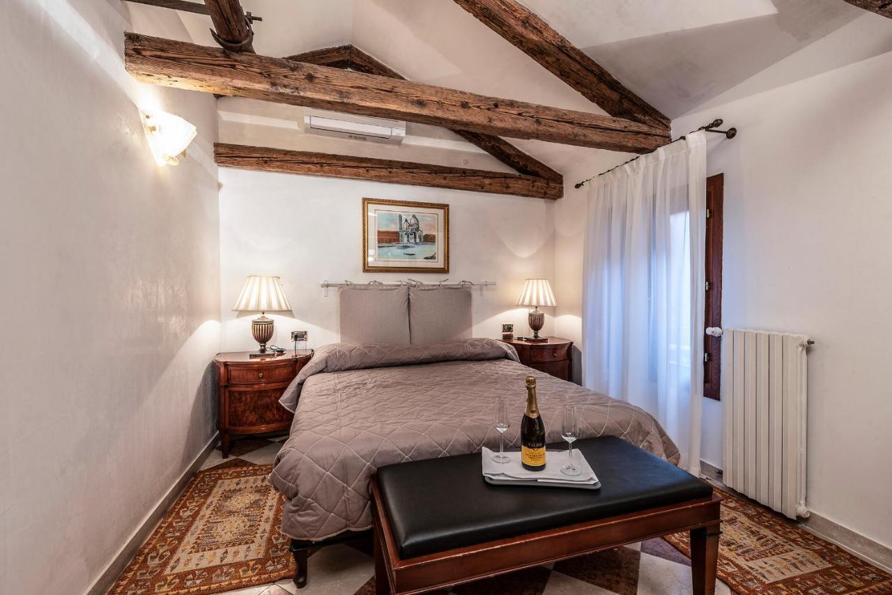 Guest house Anzolo Palace - &