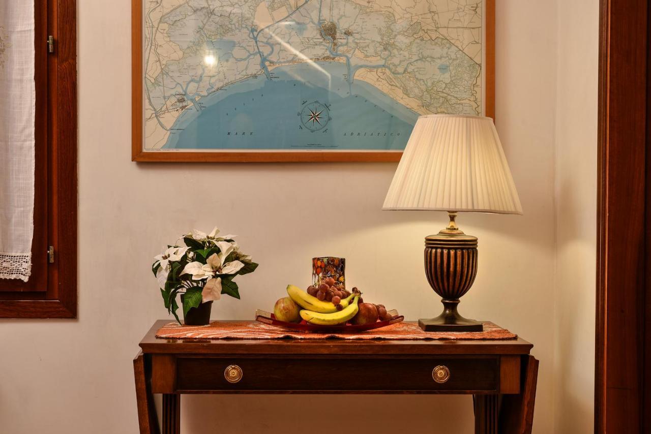 Anzolo Palace - &