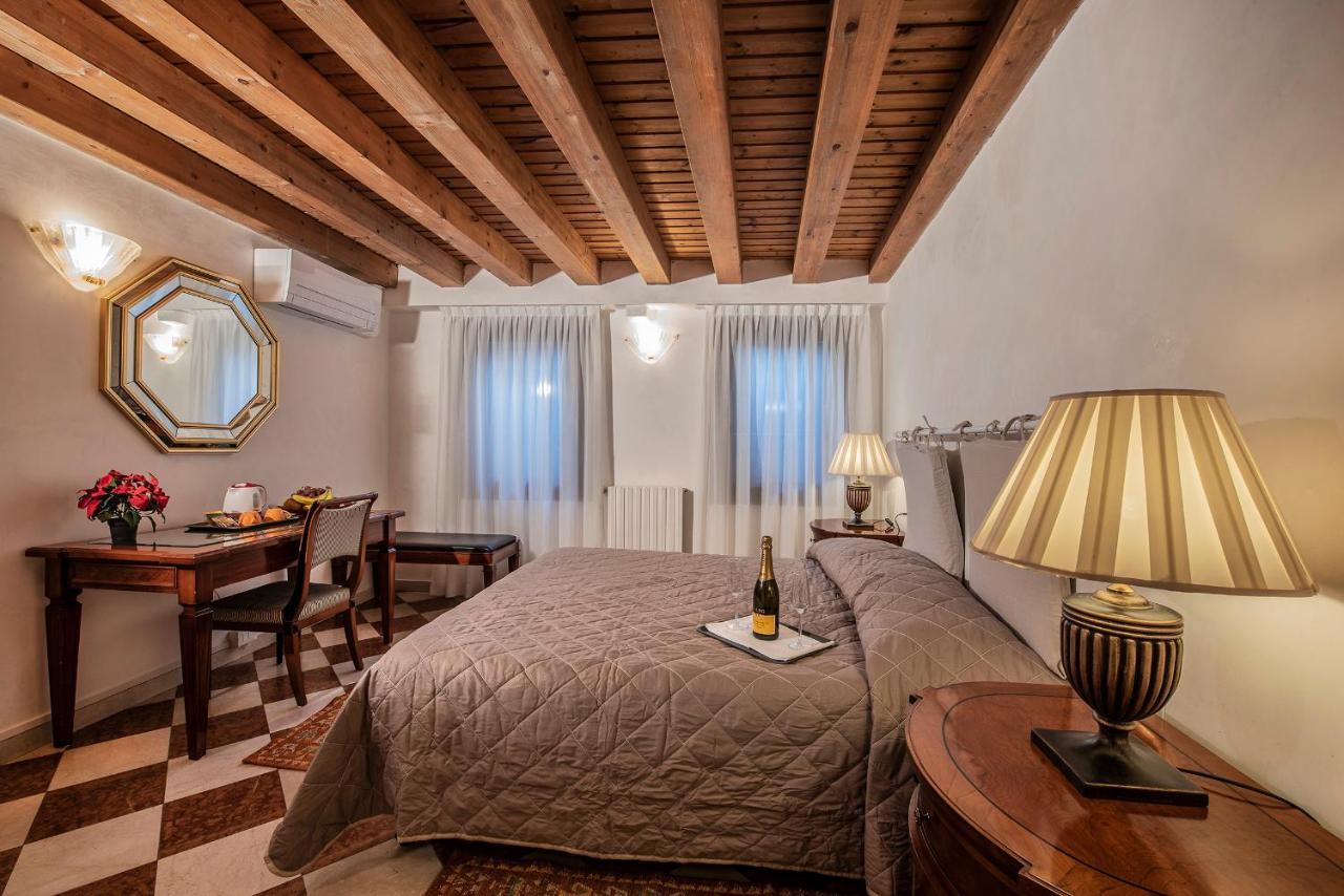 Guest house Anzolo Palace - &