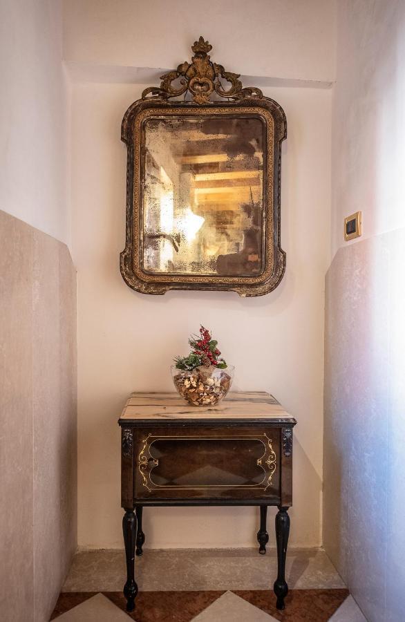 Anzolo Palace - & Guest house 2*