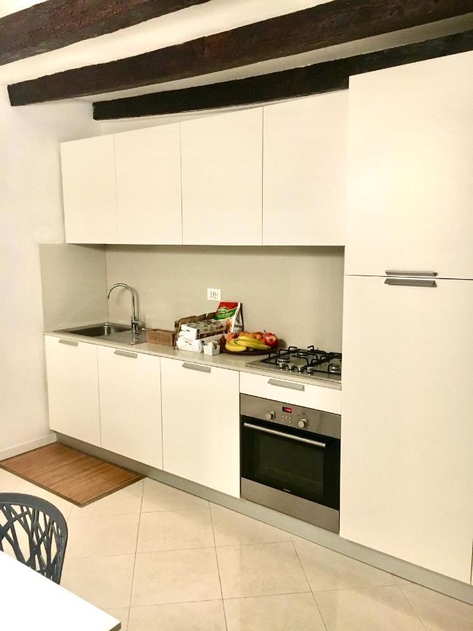 Mirrors Apartment *